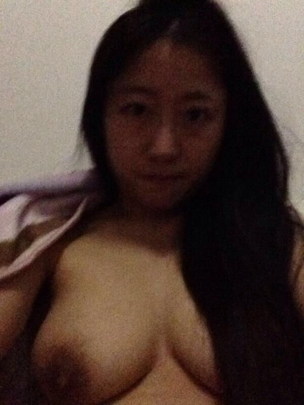 良家妹子發(fā)騷自拍