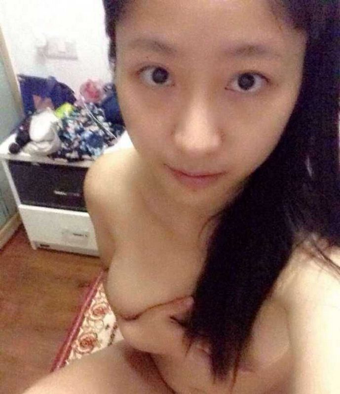 良家妹子發(fā)騷自拍