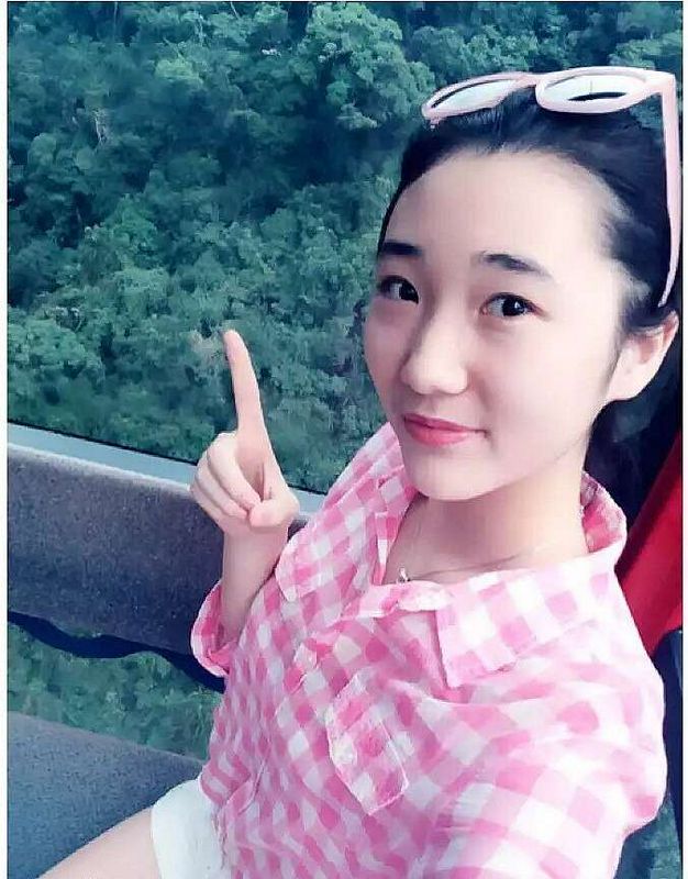 無論相貌還是身材都是極品的少婦，最喜歡這樣的人妻