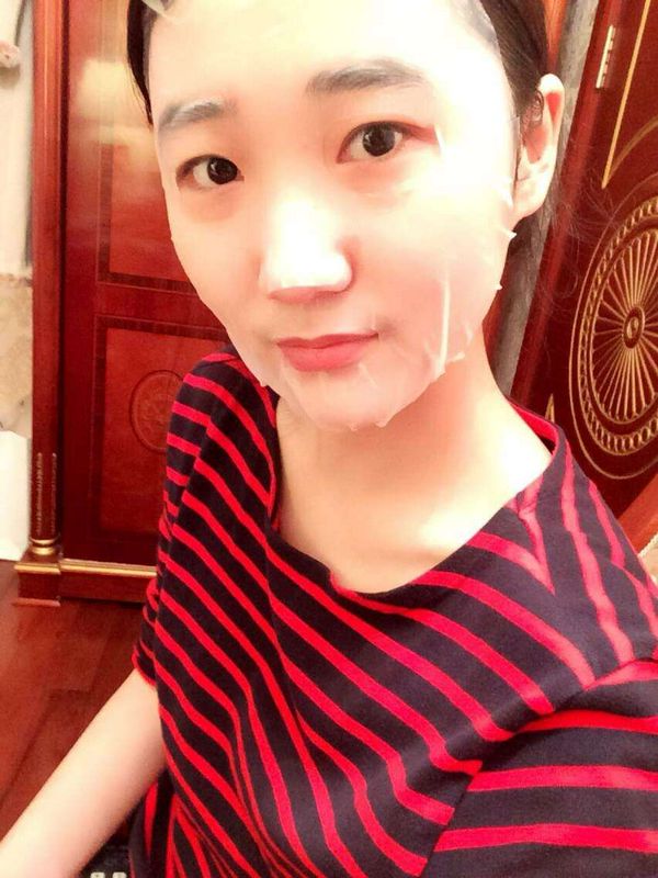 無論相貌還是身材都是極品的少婦，最喜歡這樣的人妻