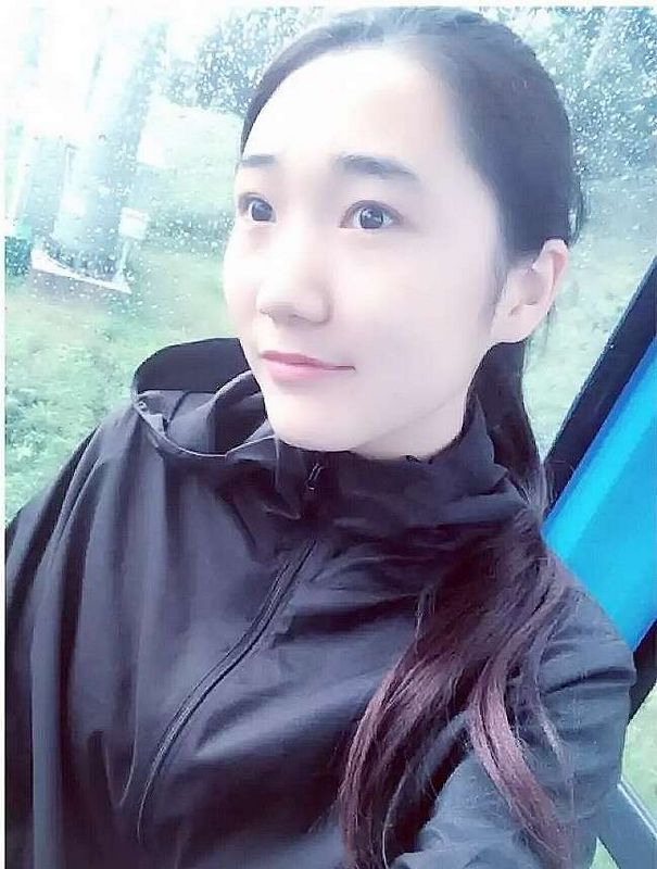 無論相貌還是身材都是極品的少婦，最喜歡這樣的人妻