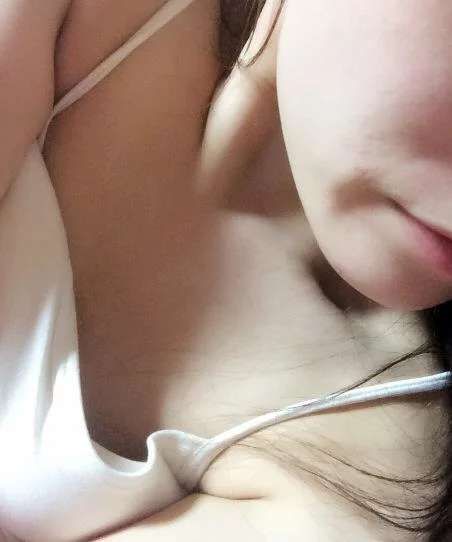 無論相貌還是身材都是極品的少婦，最喜歡這樣的人妻