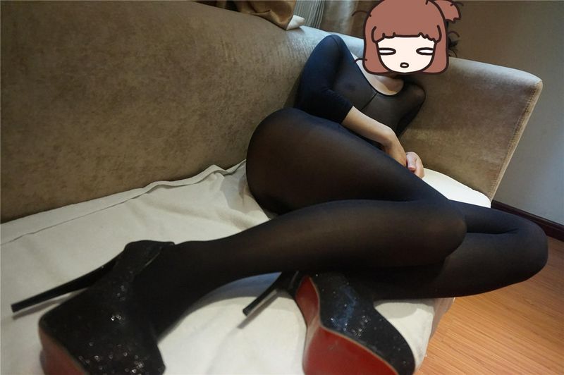 性感高挑福建黑絲衣小少婦