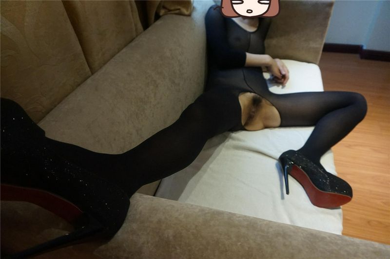 性感高挑福建黑絲衣小少婦