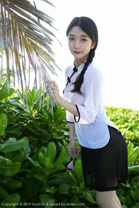 Angela喜歡貓性感寫真