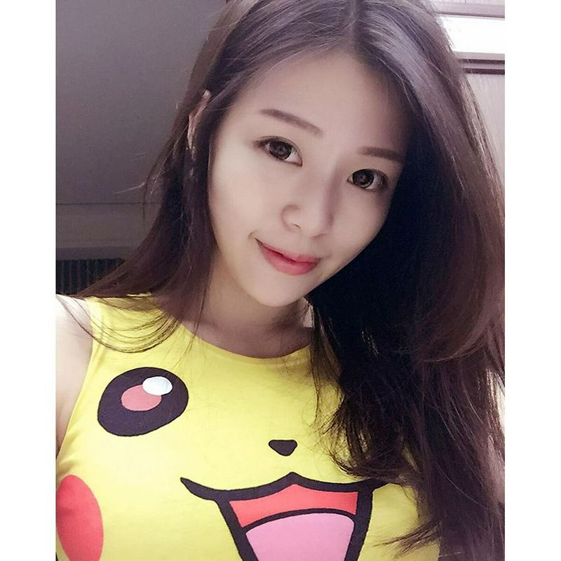 IrisYen擁有姣好線條的臺灣醫(yī)科正妹