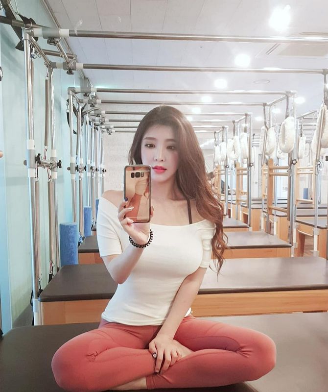 韓國正妹樸賢書BJ女主播的泰國行又性感又清涼