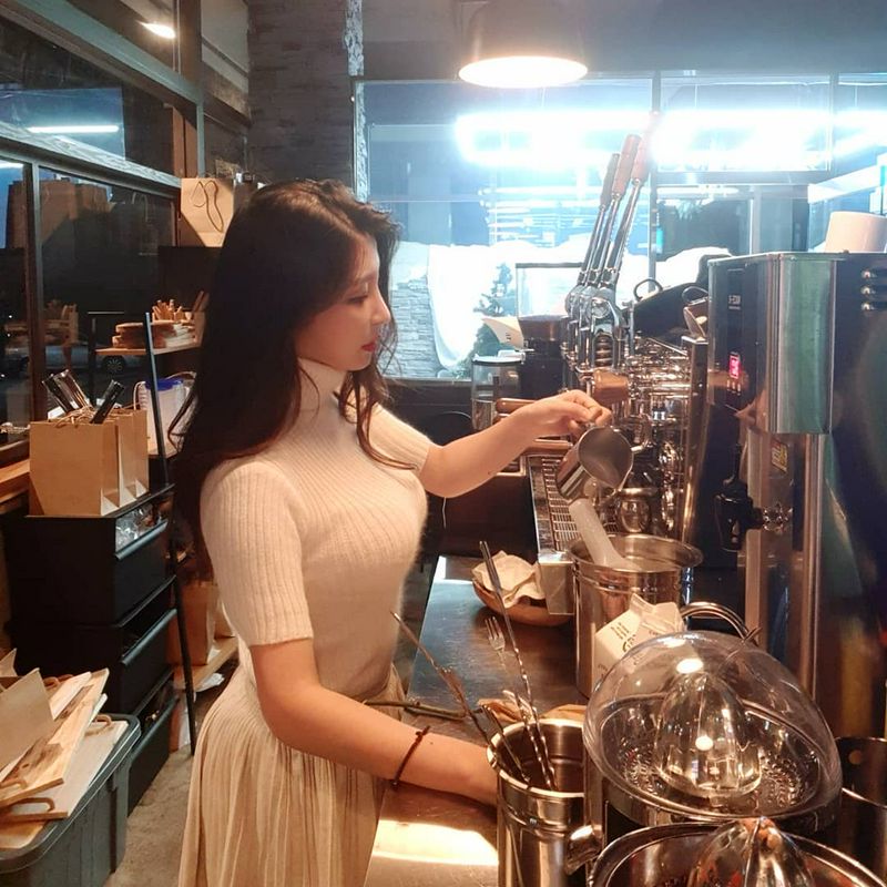 韓國正妹樸賢書BJ女主播的泰國行又性感又清涼