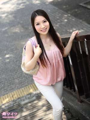 淑女被小哥上，滑入陰道抽插出了好多白色的液體是什么