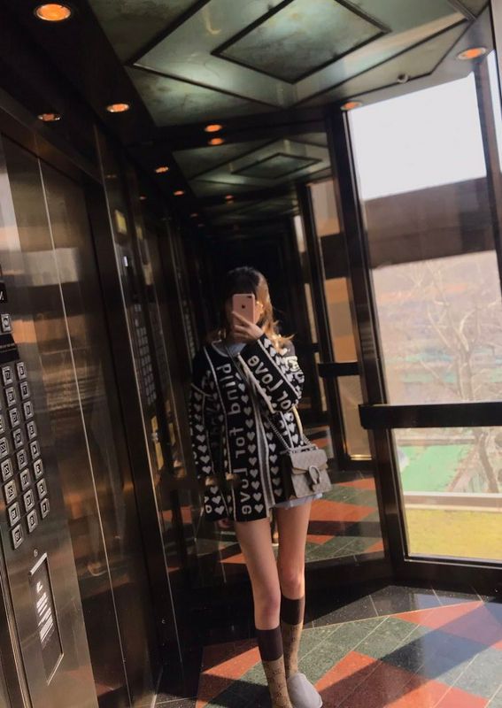人前溫婉淑儀，人后悶騷放蕩