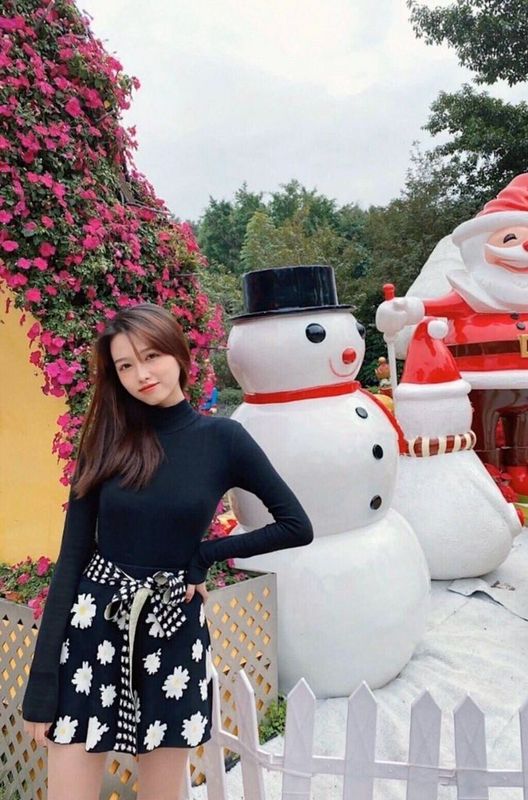 人前溫婉淑儀，人后悶騷放蕩