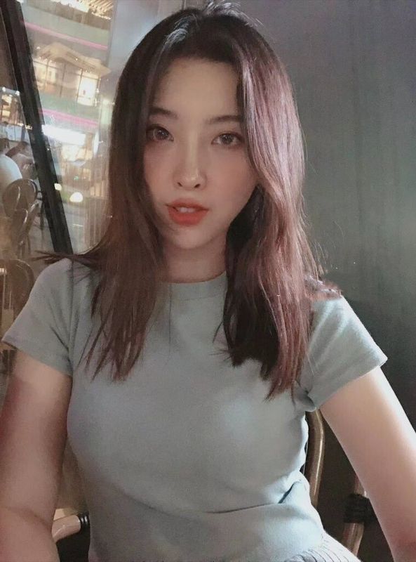 人前溫婉淑儀，人后悶騷放蕩