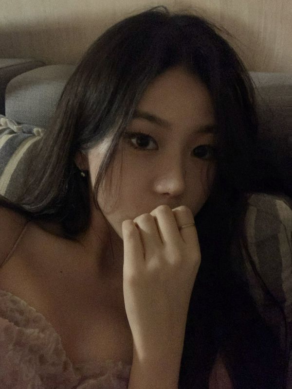 人前溫婉淑儀，人后悶騷放蕩