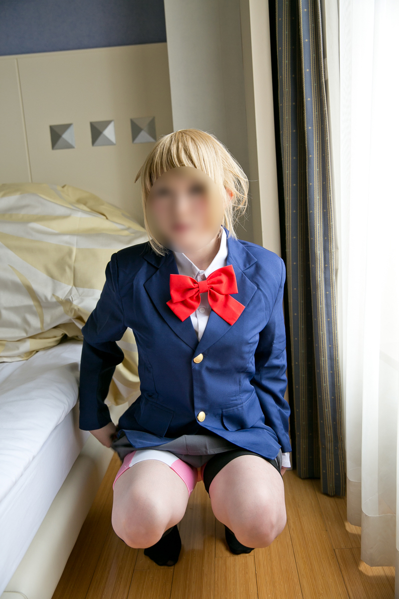 老色批們的最愛，無非就是：幼齒蘿莉粉咪咪，吹簫內射嫩屄屄