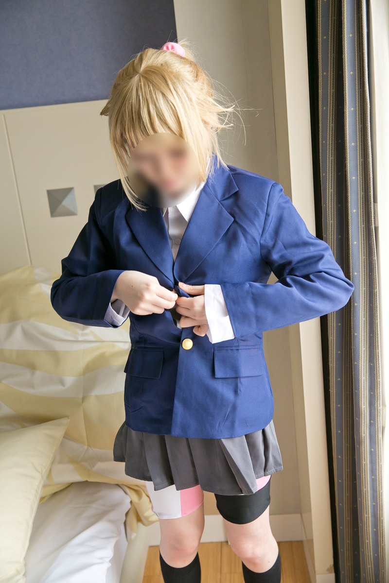 老色批們的最愛，無非就是：幼齒蘿莉粉咪咪，吹簫內射嫩屄屄
