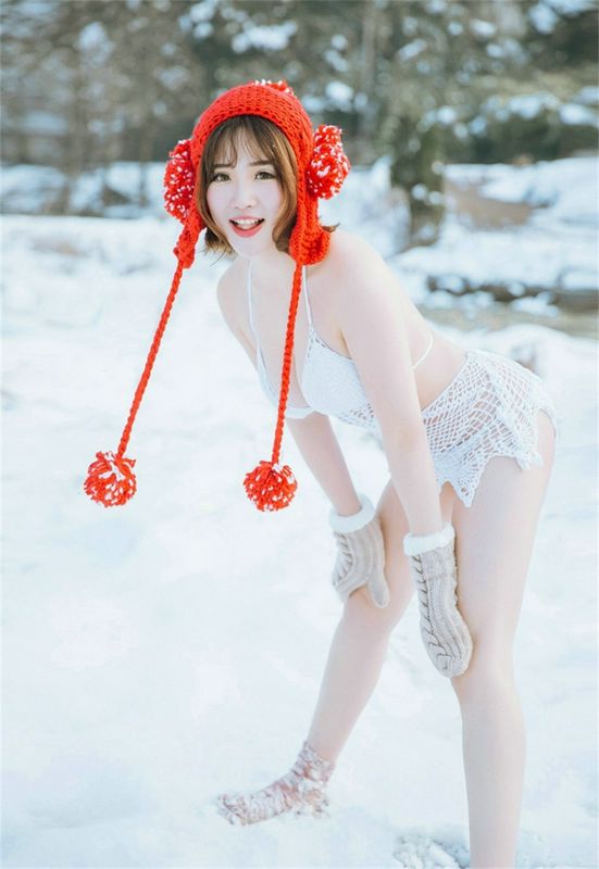 美臀嫵媚撩人清純妹子