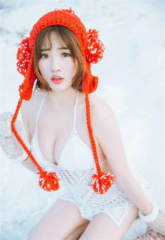 美臀嫵媚撩人清純妹子