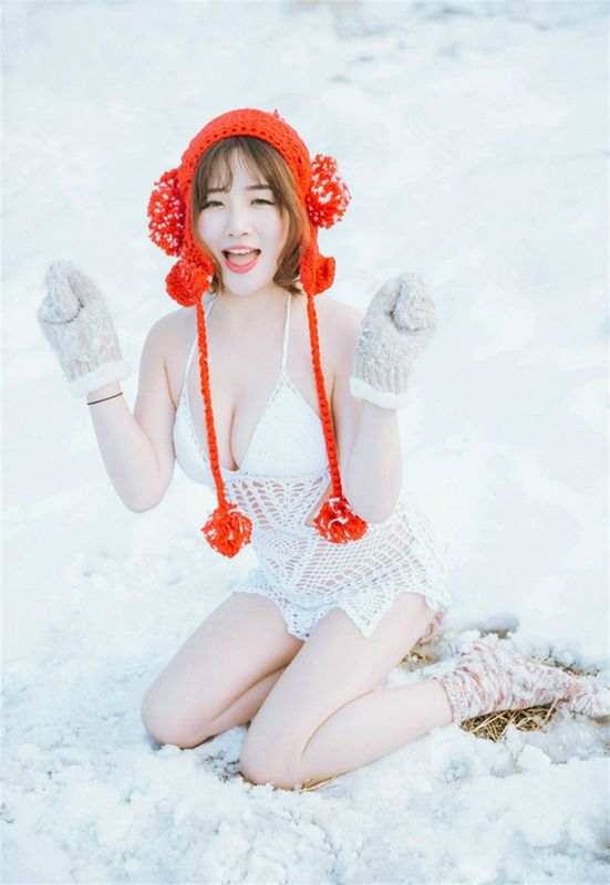 美臀嫵媚撩人清純妹子