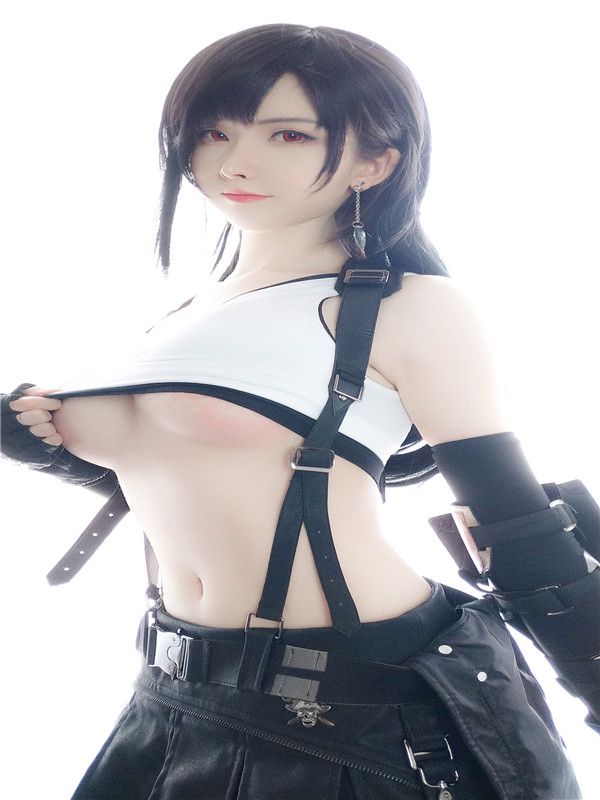 未來女警吸引姿態
