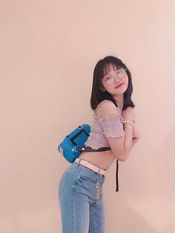 露臉美女 今日更新第三期