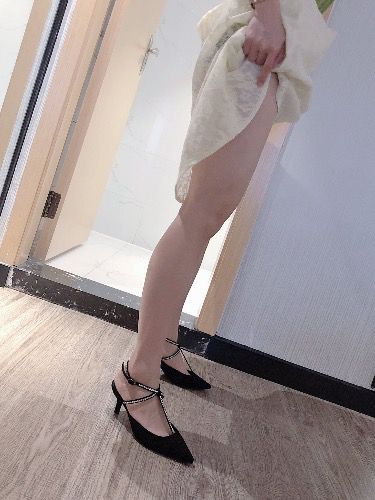無名小足