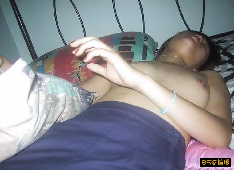 找了個很嫩的口爆工廠妹