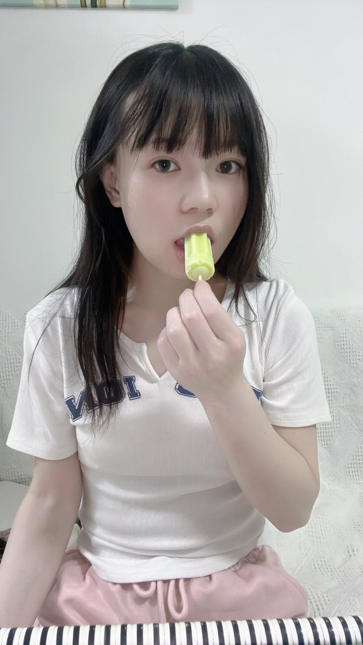 072901 露臉美女