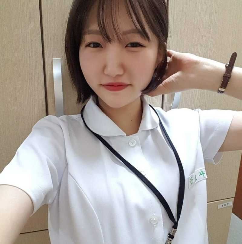 072902 露臉美女