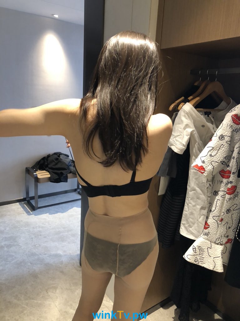 絲足美腿，襠下有嘴，一摸有水