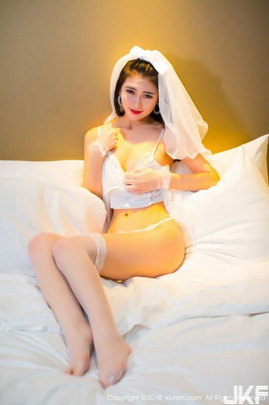 我的學(xué)姐是我的做愛啟蒙老師作者：光頭色12