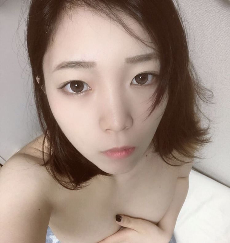 露臉美女