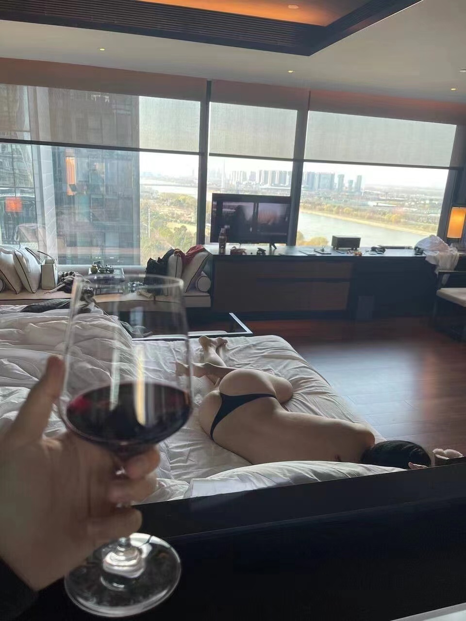 如果說胸部是女人性感的指標，那么屁股就是女人曲線的殺手—美臀!