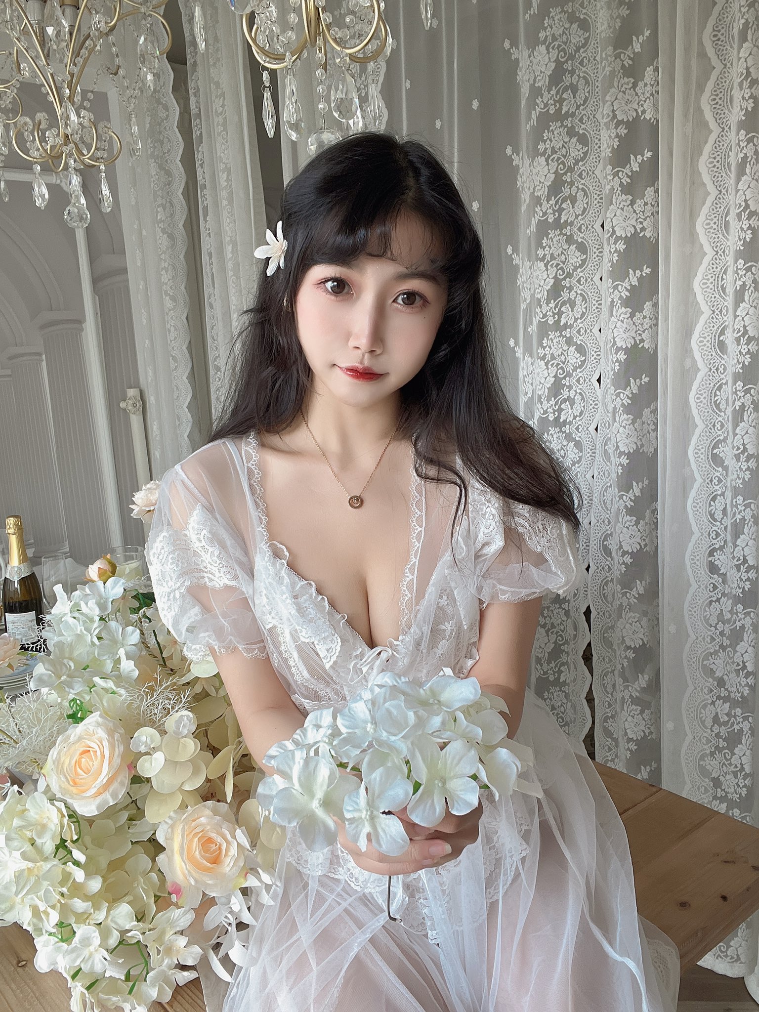 女仆來我家做飯了