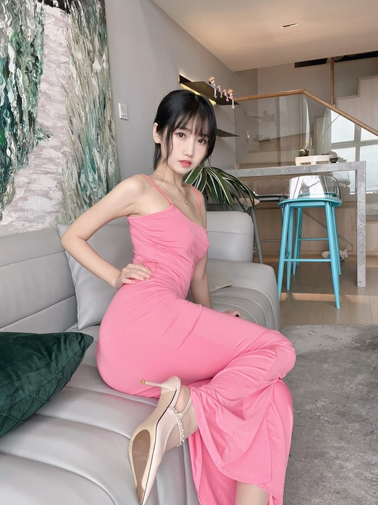 女仆來我家做飯了