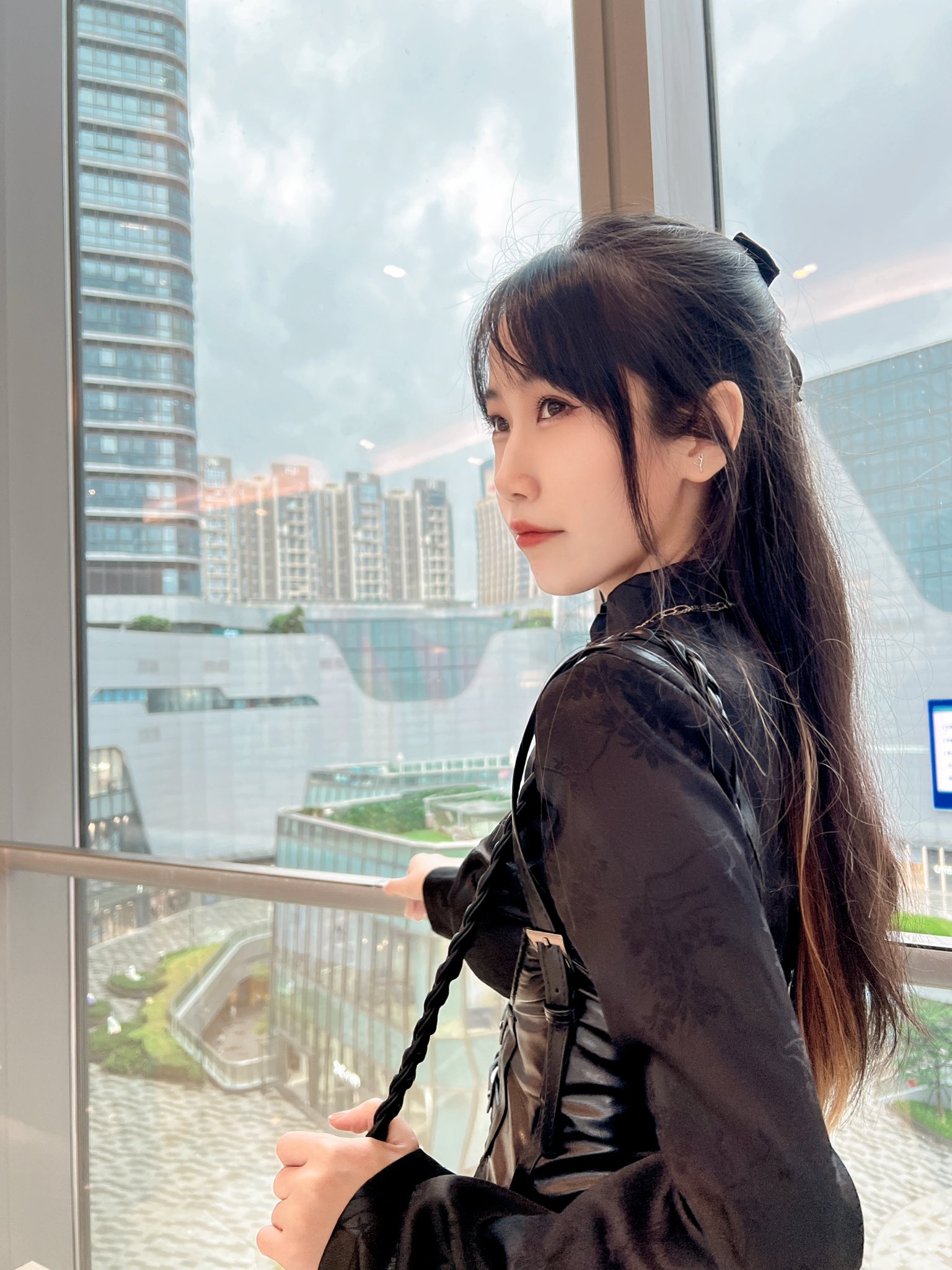 女仆來我家做飯了