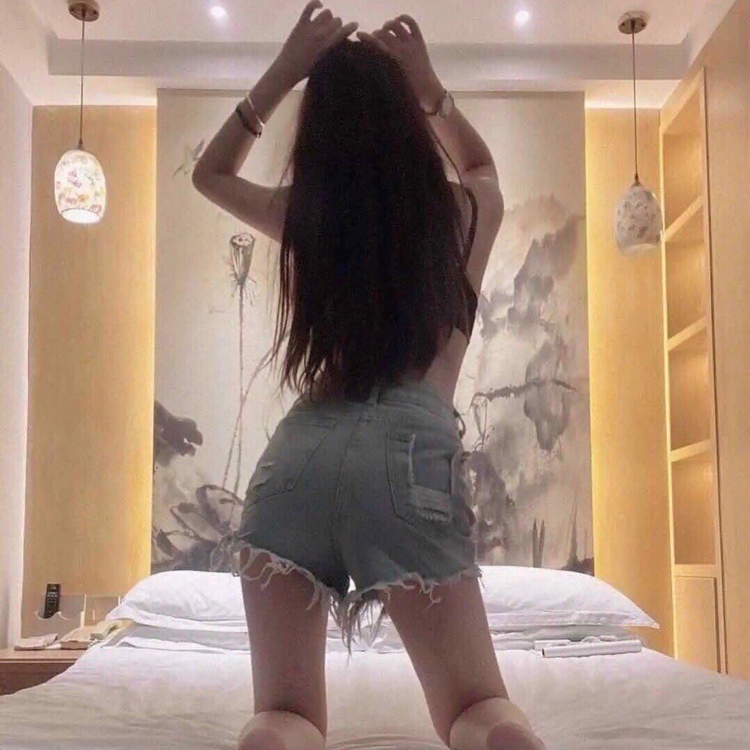 女仆來我家做飯了