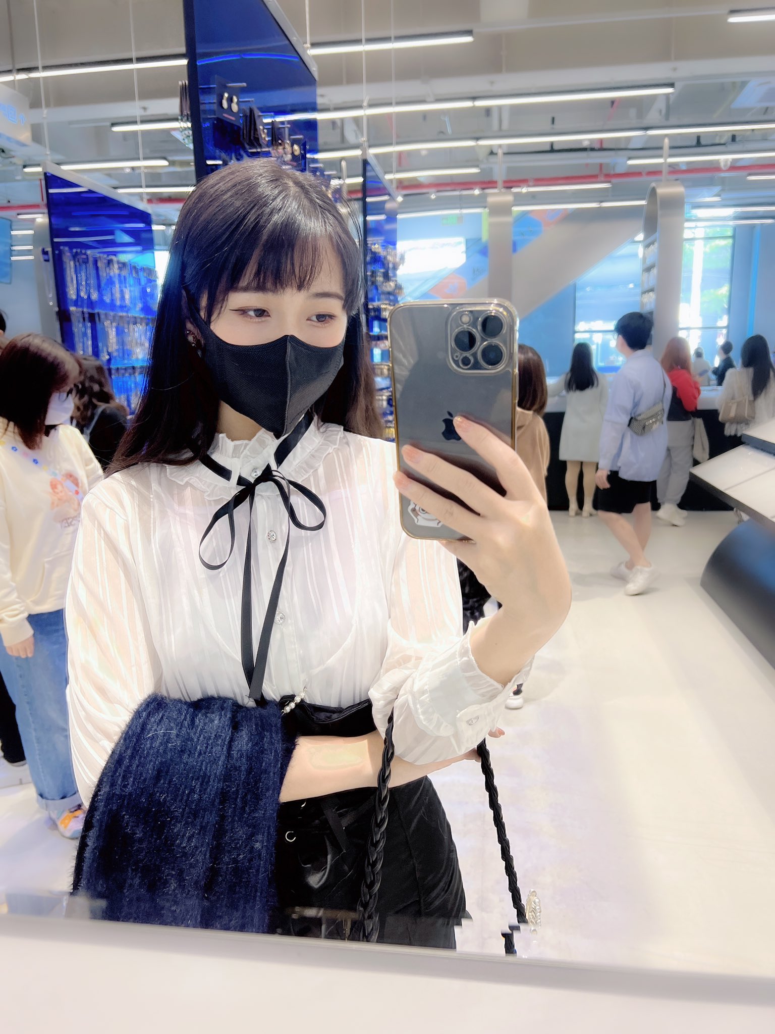 女仆來我家做飯了
