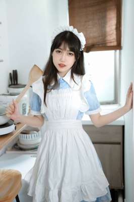 女仆來我家做飯了