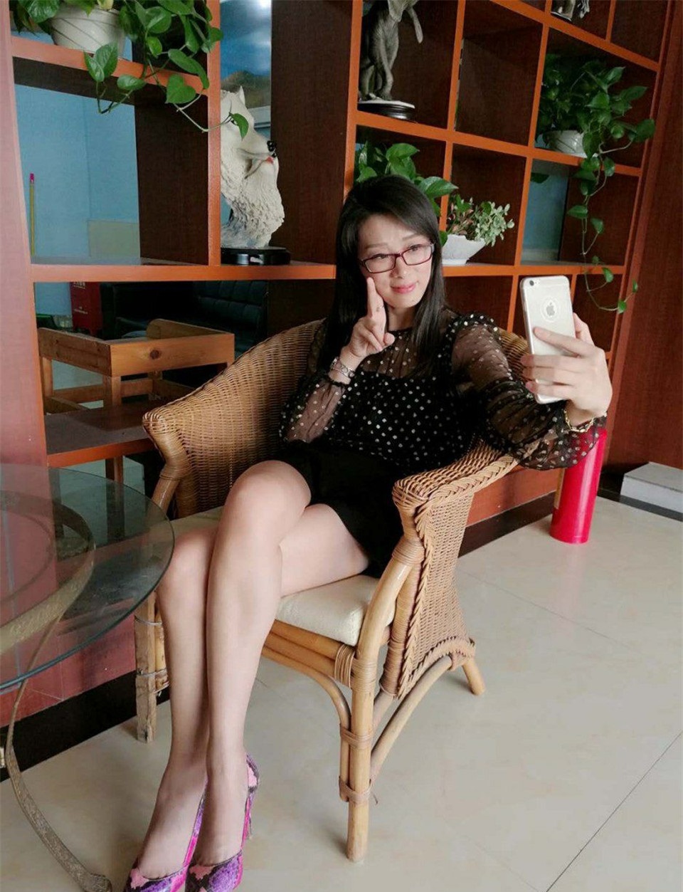 隔壁的騷婦總是對我搔首弄姿