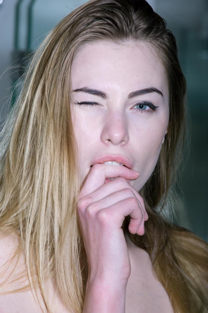 歐美女優? 擁有超模身材的毛妹Milena Devi