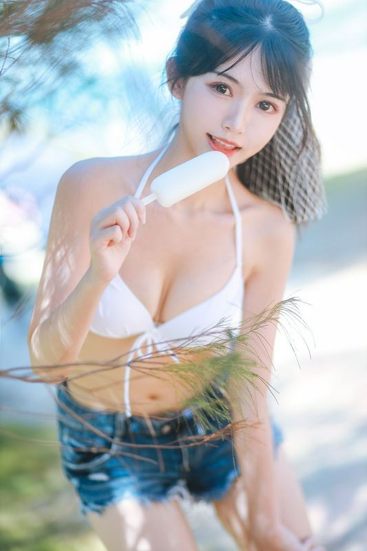 鰻魚霏兒海邊