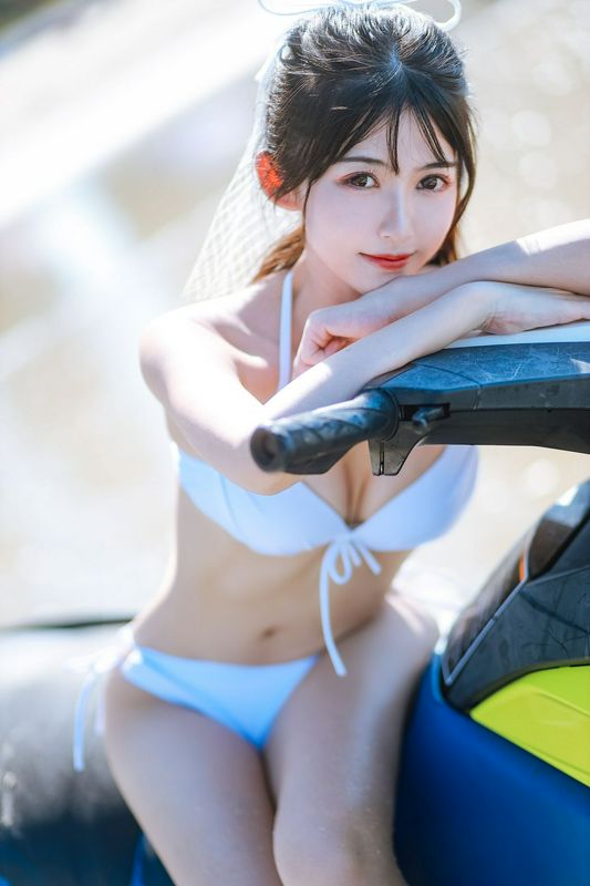 鰻魚霏兒海邊