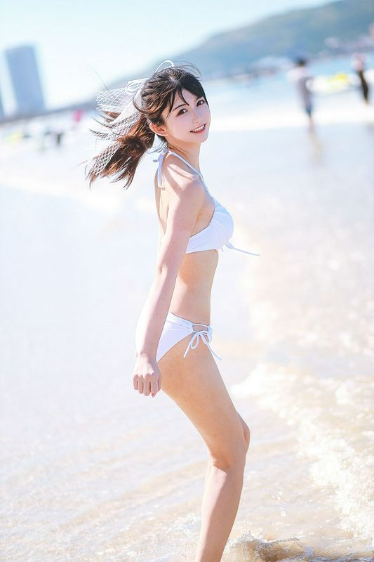 鰻魚霏兒海邊