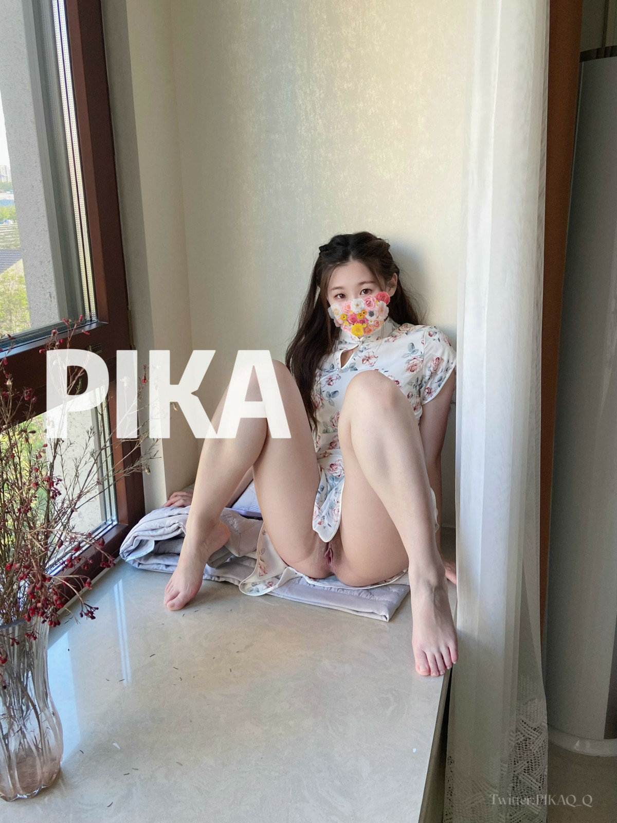 推上一位人間極品妹子PIKA 巨臀M腿 細(xì)皮嫩肉 貌若天仙