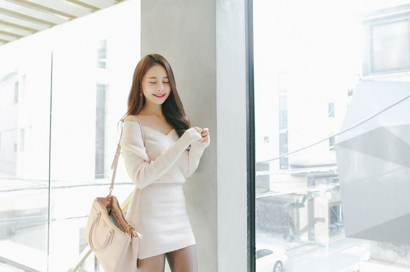金敏英黑絲美腿美圖