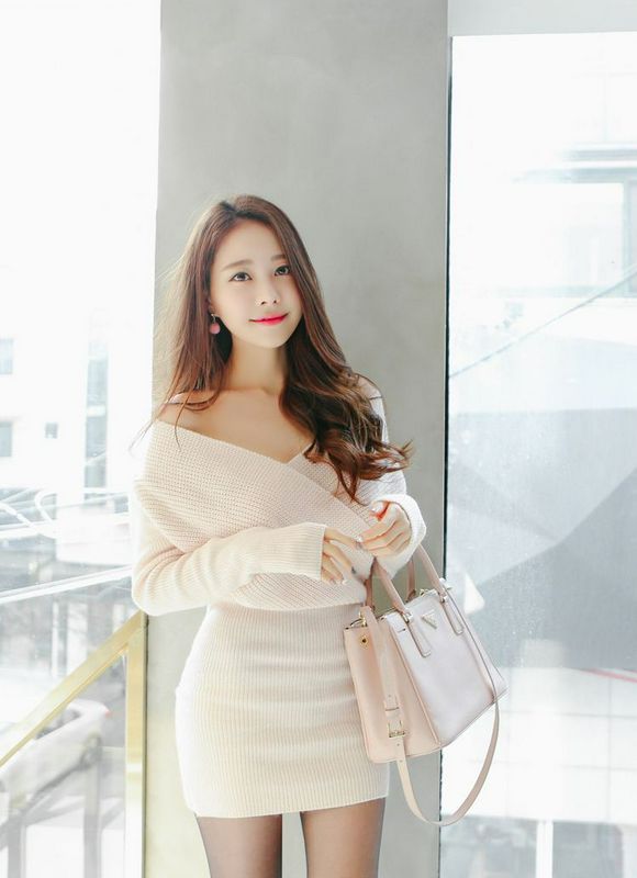 金敏英黑絲美腿美圖
