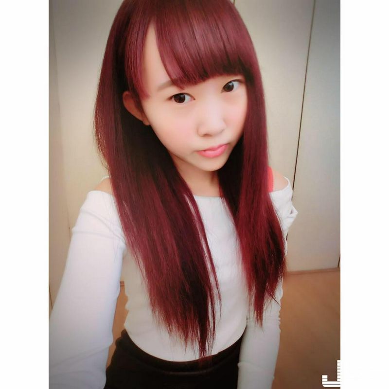 萌萌的小只馬正妹好想抱緊她