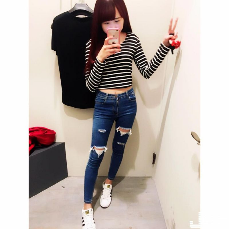 萌萌的小只馬正妹好想抱緊她
