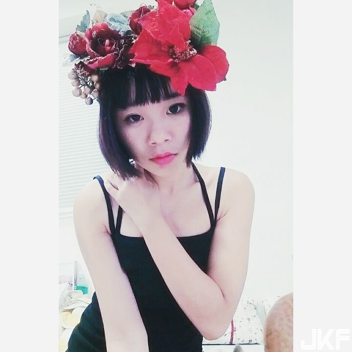 世新超有個性短發正妹林佳諭無辜萌眼