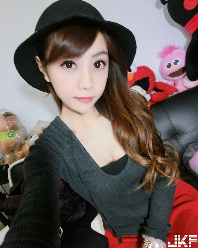 無雙樂團可愛女孩溫盈鈞!黑長直加上動人大眼!